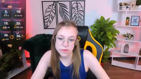 layriantavee online show from 03.07.25