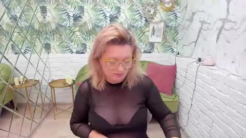 Lea online show from 01.04.25