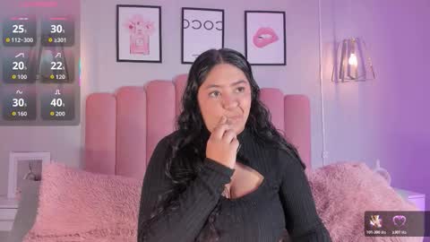 Snapshot of leah_bensoon chatting on 11.27.25 Leah online show from 11.27.25