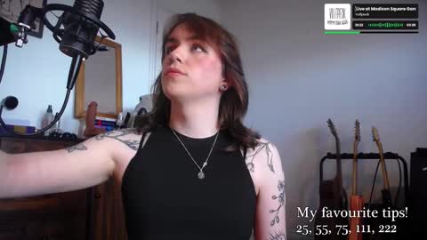 leah_lust_ online show from 09.16.25