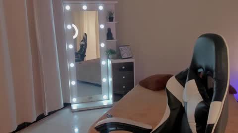 leahaltomm online show from 03.06.25