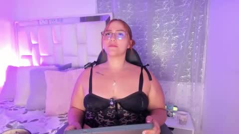 Leah  online show from 04.15.26