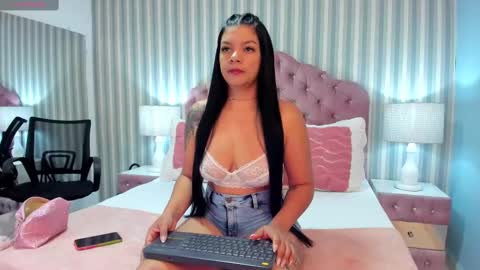 Leah Fontana online show from 01.28.25