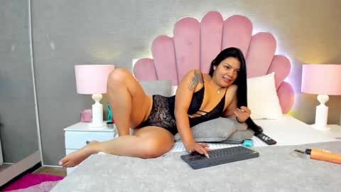 Leah Fontana online show from 02.07.25