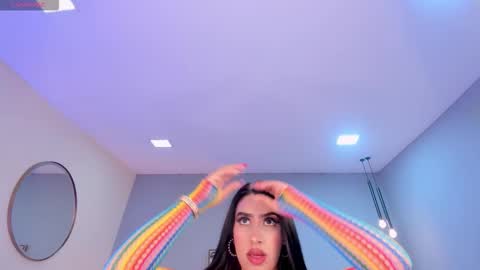 leahlombardi_ online show from 12.05.25