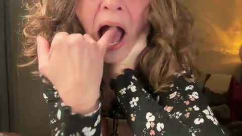 Leah Sparkles online show from 03.18.26