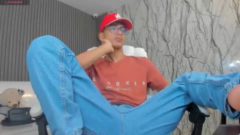 Snapshot of leam_1 chatting on 02.17.26 leam_1 online show from 02.17.26