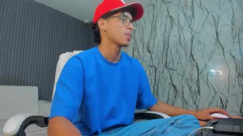 Snapshot of leam_1 chatting on 03.01.26 leam_1 online show from 03.01.26