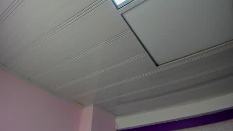 Snapshot of leamoreau__ chatting on 11.18.25 leamoreau__ online show from 11.18.25