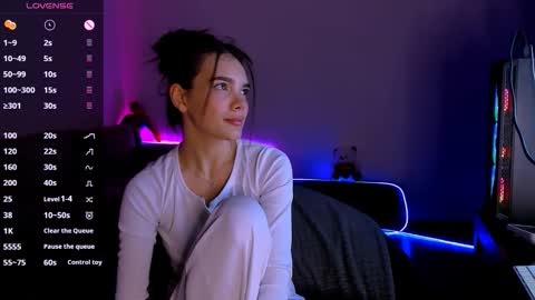 Snapshot of leanawill chatting on 11.21.25 Leana online show from 11.21.25