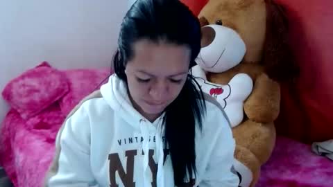 Snapshot of leandra_sex chatting on 02.04.26 Leandra online show from 02.04.26