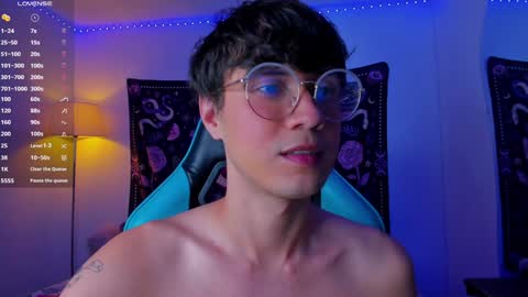 Snapshot of leaneseb chatting on 12.10.24 leaneseb online show from 12.10.24