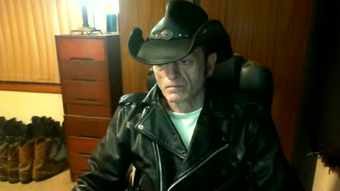 Snapshot of leathergreaser chatting on 07.07.26 leathergreaser online show from 07.07.26