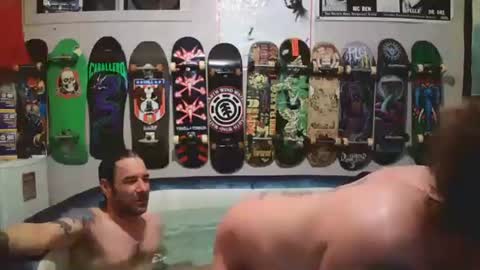 Snapshot of leatherluvefuck chatting on 05.12.26 kinky dirty fuck online show from 05.12.26