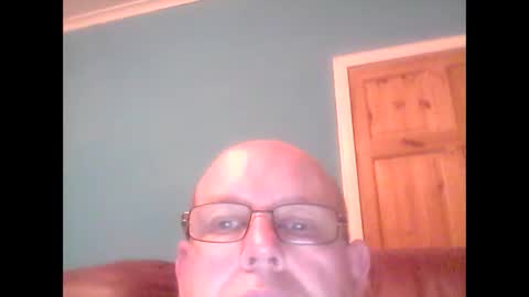 Snapshot of leatherpants68 chatting on 09.25.25 leatherpants68 online show from 09.25.25