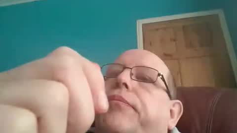 Snapshot of leatherpants68 chatting on 11.01.25 leatherpants68 online show from 11.01.25