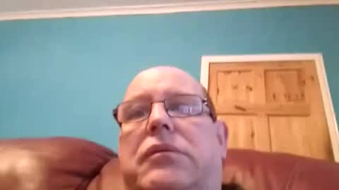 Snapshot of leatherpants68 chatting on 11.02.25 leatherpants68 online show from 11.02.25