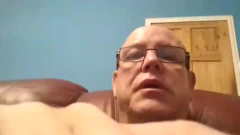 Snapshot of leatherpants68 chatting on 11.09.25 leatherpants68 online show from 11.09.25