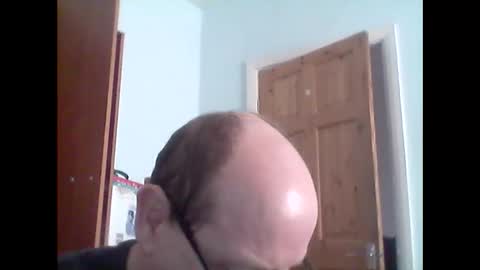 Snapshot of leatherpants68 chatting on 11.25.25 leatherpants68 online show from 11.25.25