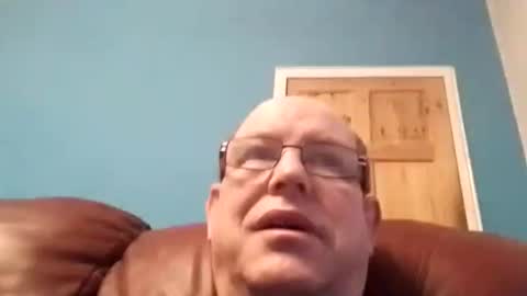 Snapshot of leatherpants68 chatting on 12.01.25 leatherpants68 online show from 12.01.25