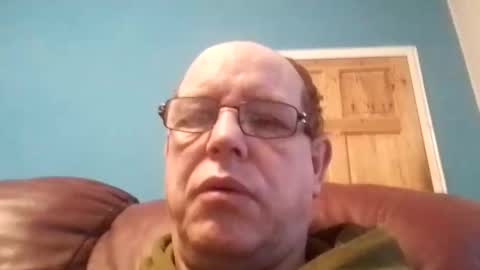 Snapshot of leatherpants68 chatting on 12.23.25 leatherpants68 online show from 12.23.25