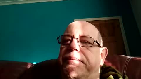 Snapshot of leatherpants68 chatting on 01.12.26 leatherpants68 online show from 01.12.26