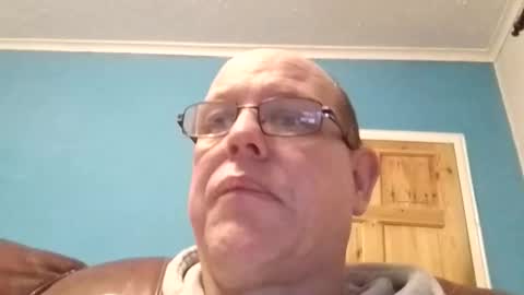 Snapshot of leatherpants68 chatting on 01.31.26 leatherpants68 online show from 01.31.26