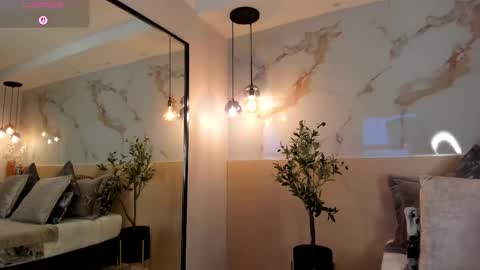    online show from 10.01.25