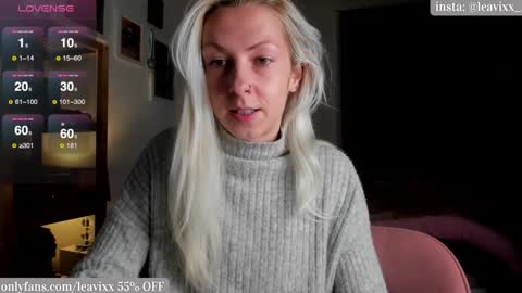 Snapshot of leavixx chatting on 12.22.24 LeaVixx online show from 12.22.24