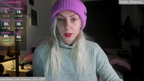 Snapshot of leavixx chatting on 01.13.25 LeaVixx online show from 01.13.25