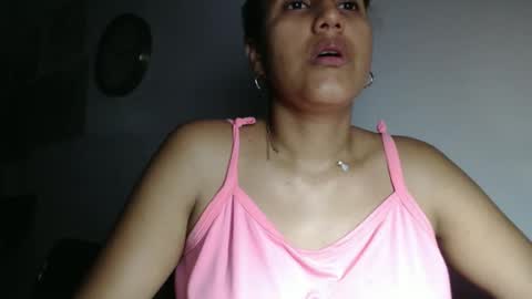 Snapshot of leche2023 chatting on 02.25.25 My love online show from 02.25.25