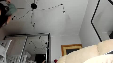 Anna  online show from 02.17.26