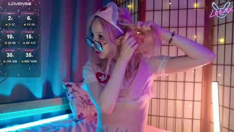 Snapshot of lee_ex chatting on 09.30.25 Lee ex online show from 09.30.25