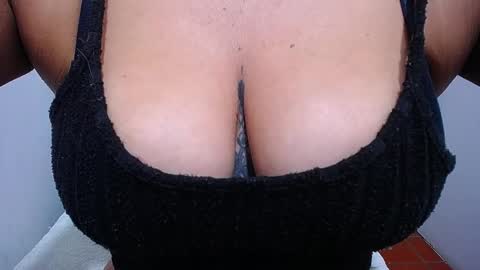 Snapshot of lee_marash chatting on 05.25.26 lee_marash online show from 05.25.26