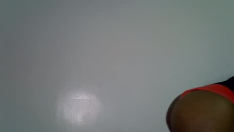 Snapshot of lee_shaz chatting on 06.24.26 lee baby online show from 06.24.26