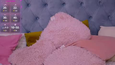 Snapshot of leeawinston chatting on 03.01.25 Leea online show from 03.01.25