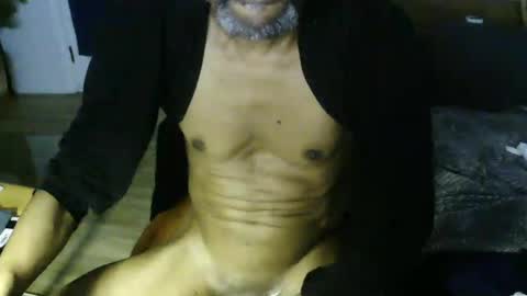 Snapshot of leeguy_hugedick chatting on 07.01.26 Ebony DeafGuy online show from 07.01.26