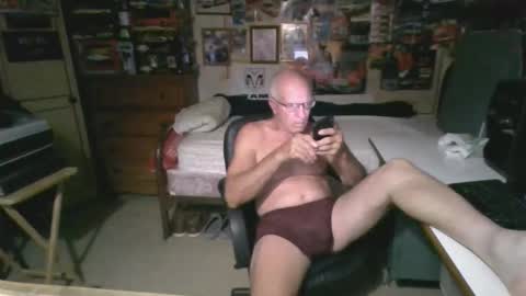 Snapshot of leezamm1132 chatting on 05.17.26 leezamm1132 online show from 05.17.26