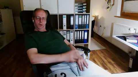 Snapshot of lefti27 chatting on 05.14.26 Dave online show from 05.14.26