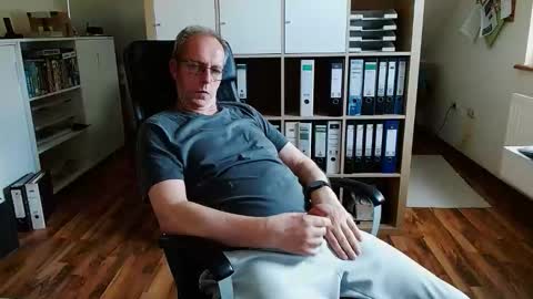 Snapshot of lefti27 chatting on 05.20.26 Dave online show from 05.20.26