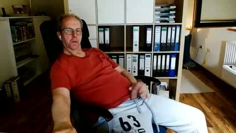 Snapshot of lefti27 chatting on 05.23.26 Dave online show from 05.23.26