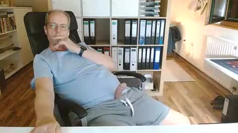 Snapshot of lefti27 chatting on 06.25.26 Dave online show from 06.25.26