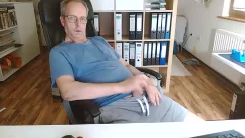 Snapshot of lefti27 chatting on 07.11.26 Dave online show from 07.11.26