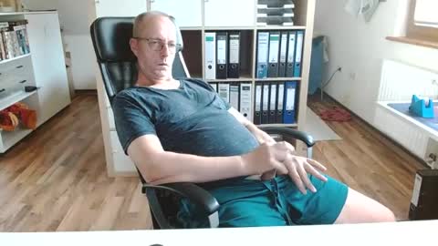 Snapshot of lefti27 chatting on 07.25.26 Dave online show from 07.25.26