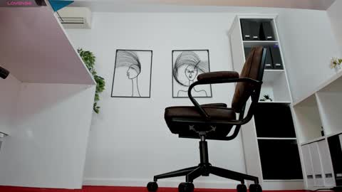 Elle  online show from 03.12.25