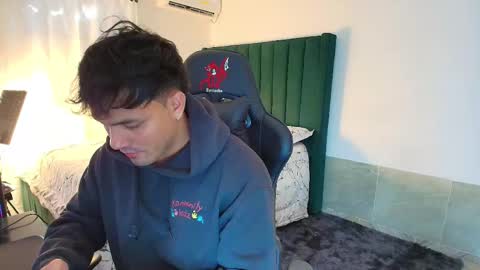  Lei  online show from 12.20.25