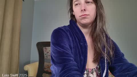 Leia Swift online show from 01.28.25