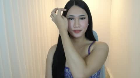 Snapshot of leighs_celine chatting on 05.04.26 leighs_celine online show from 05.04.26