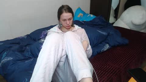 leila_bambi_ online show from 02.22.25