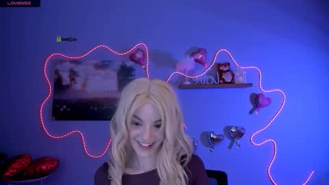 leila_viper_ online show from 02.25.26